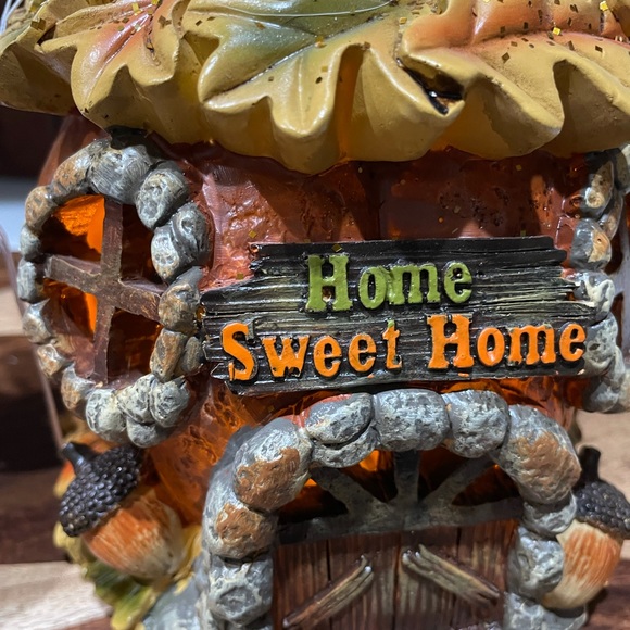 Holiday | Harvest Light Up House | Poshmark